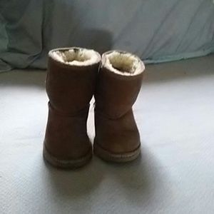 Toddler classic short Ugg